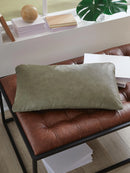 Danvale Pillow (Set of 4)