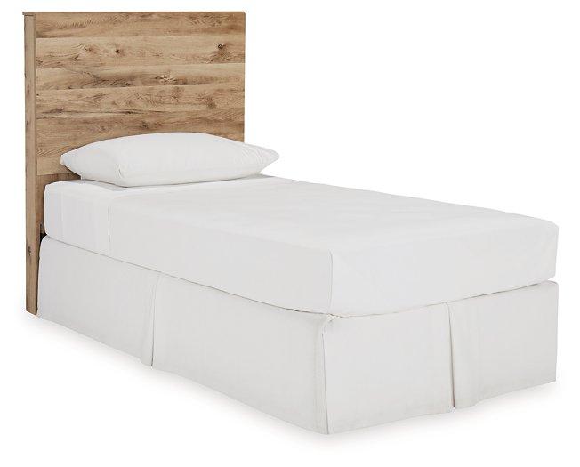 Hyanna Bed